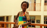 全球首款3D打印假肢，让她在地震中失去的左臂“完美回归”